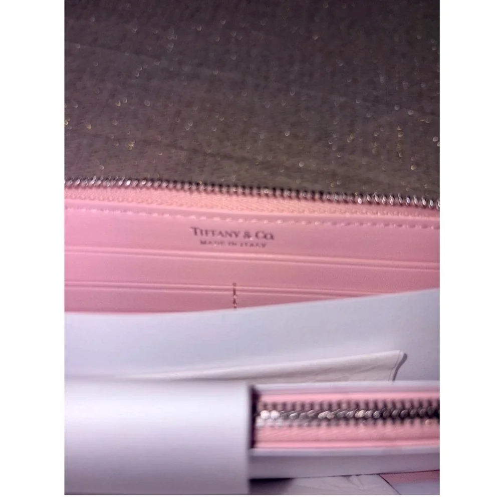 Tiffany & Co Return to Tiffany Wallet OS Pink New Pebbled Leather Zip Around